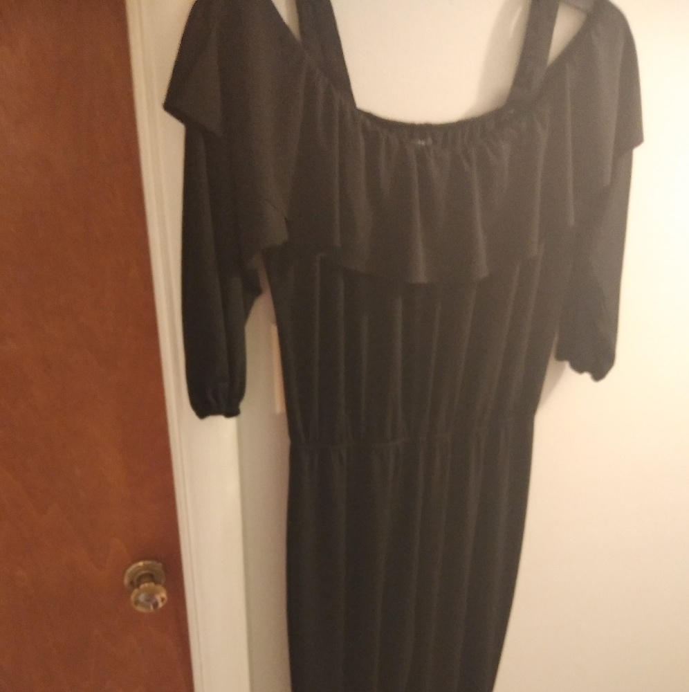 Black of shoulder jumper